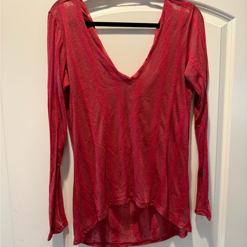 Erge Deep Red V-Neck Long Sleeve Blouse